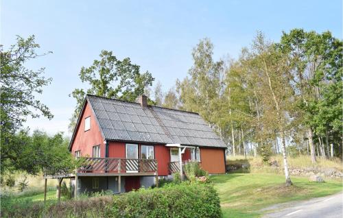 2 Bedroom Cozy Home In rkelljunga